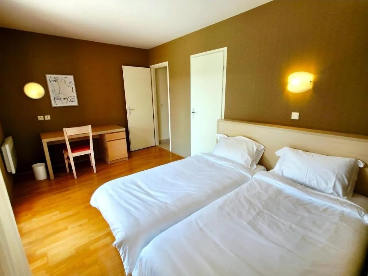 Spacious cozy flat near Divonne center 0*, Divonne-les-Bains Fransa